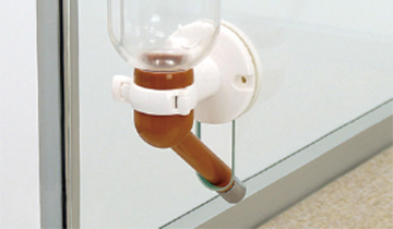 預(yù)留有給水器，噴嘴用安裝孔