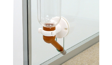 預(yù)留有給水器，噴嘴用安裝孔